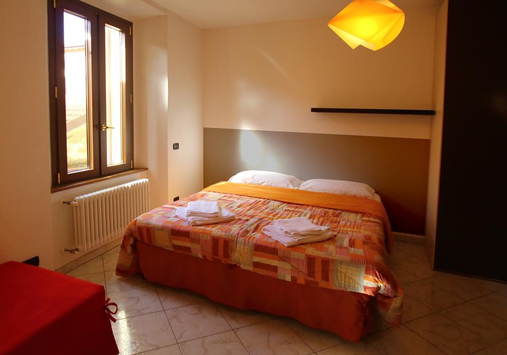 Como Borghi Studio Lake Como Room photo