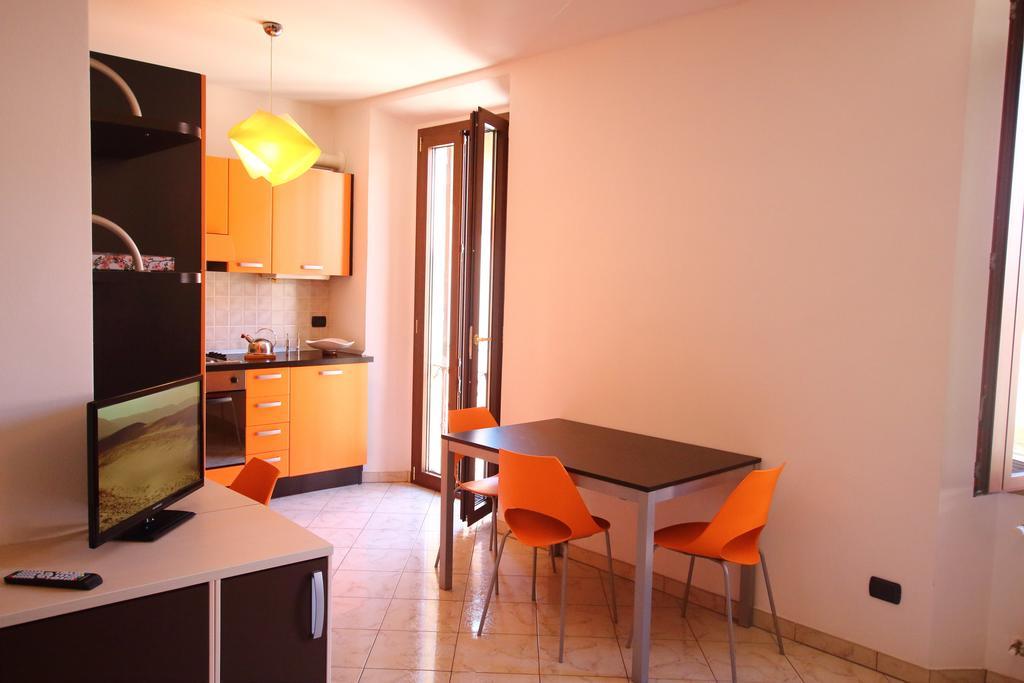 Como Borghi Studio Lake Como Room photo